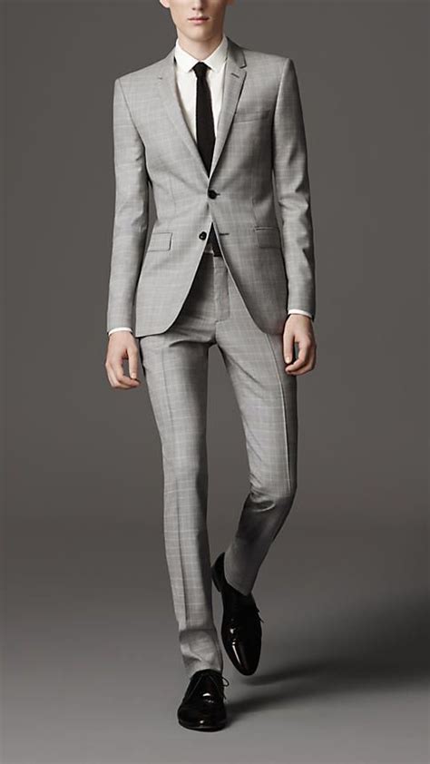 burberry suits review